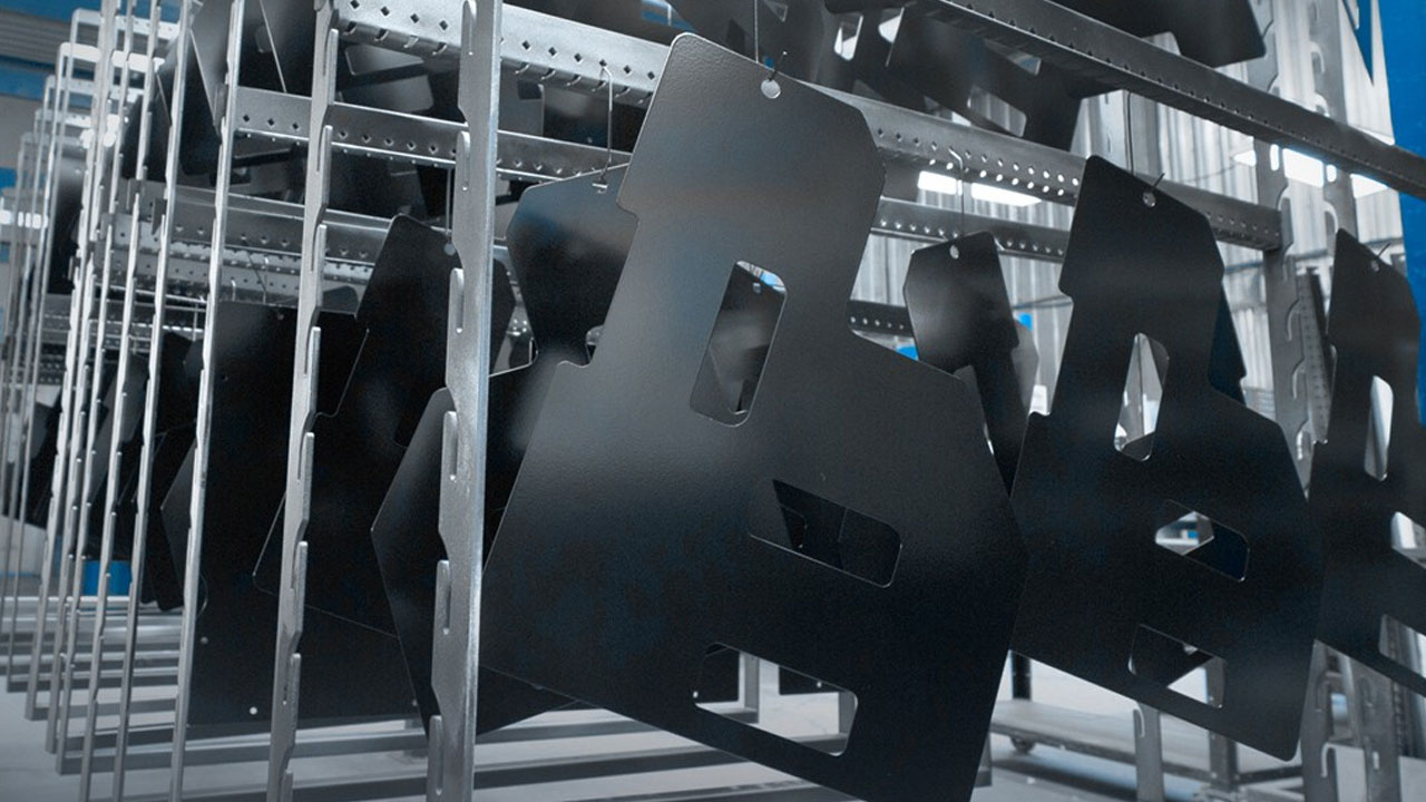Implantation d'un ERP de fabrication de métal pour Synertek Industries Inc.